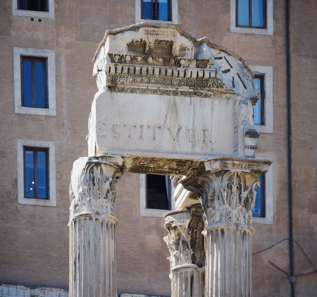 L’Italia che vive di cultura ma non la rinnova